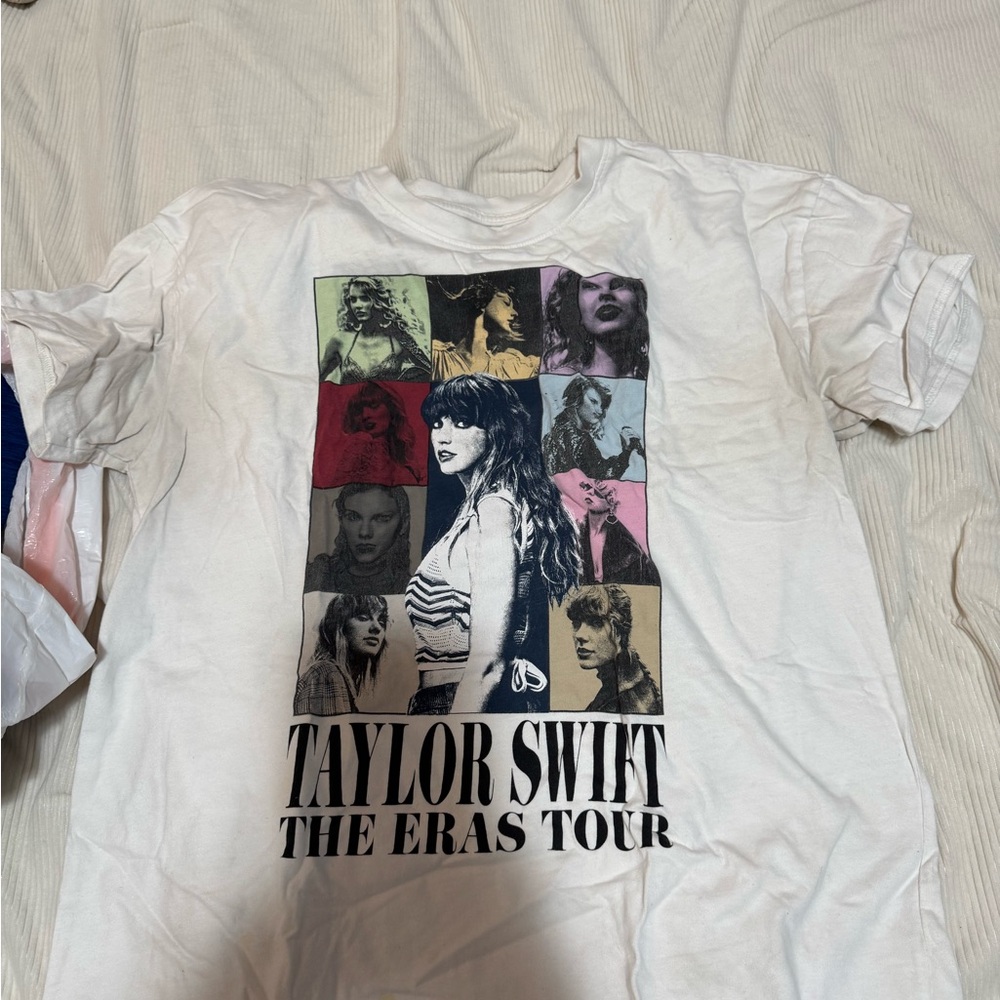 Taylor Swift White Black Short Sleeve Tee